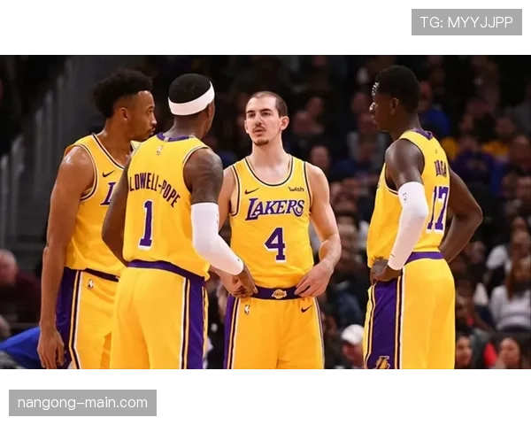 卢尔·邓靠精准三分与无球跑动提升球队外线火力效率